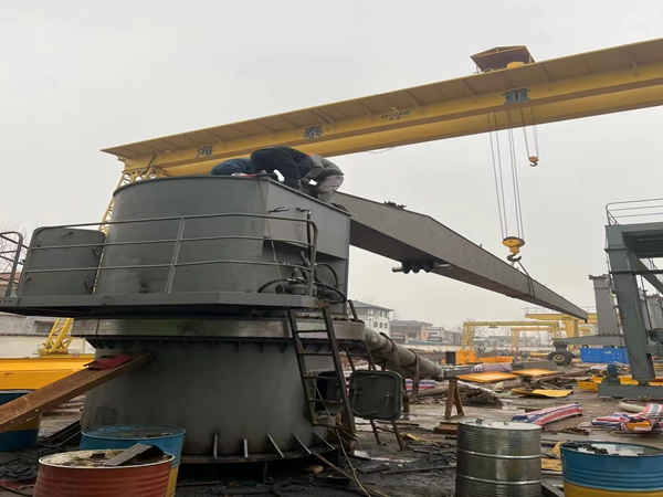 广东广州港口龙门吊生产厂家分享港口龙门吊的驱动方式